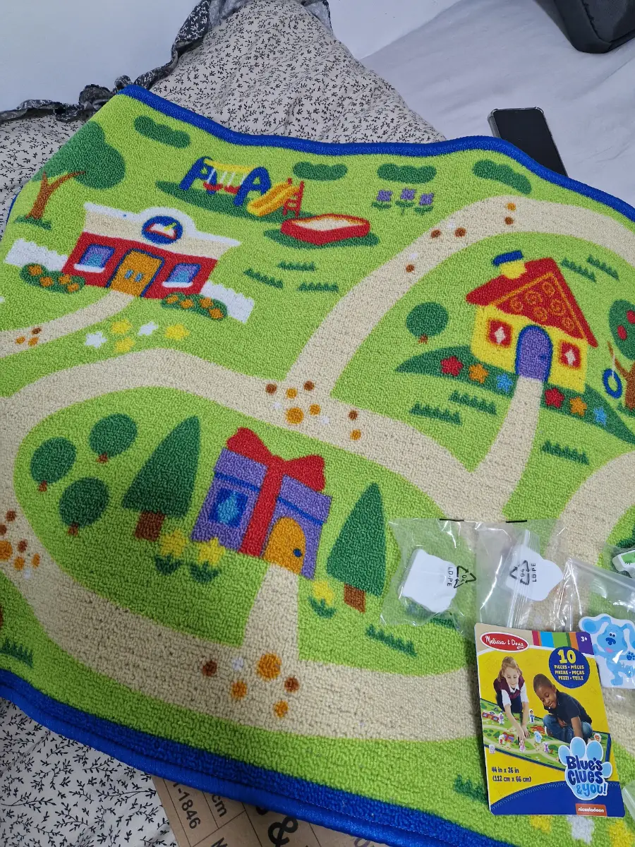 Kids play rug