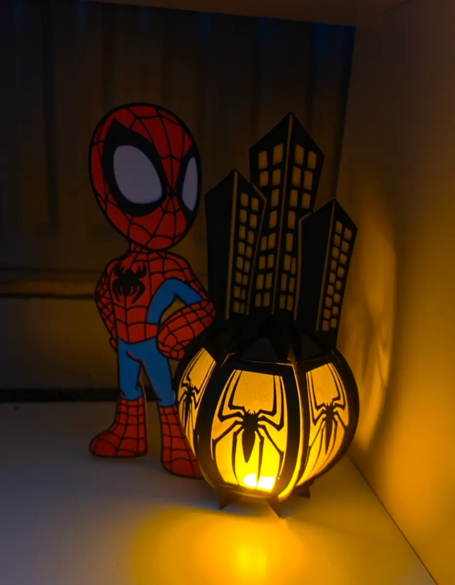 Spiderman lantern kit! Crafting activity pack! Decorative item! Novelty lighting!
