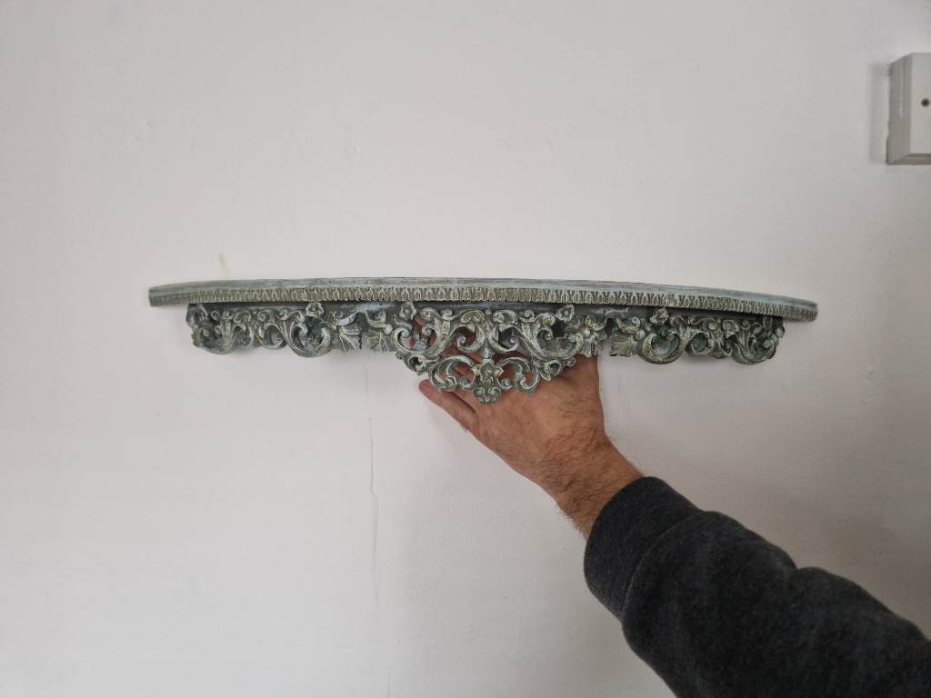 Shabby chic shelf