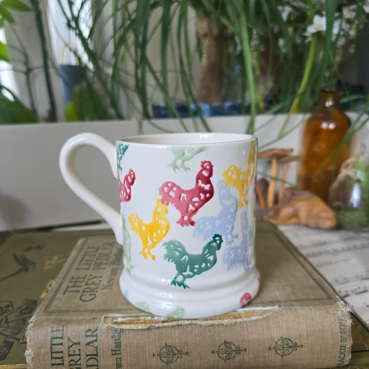 Emma Bridgewater Howdens Joinery chickens mug New