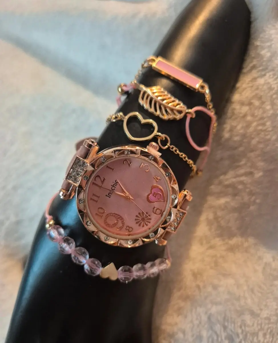 Ladies quartz 5 piece pink watch set