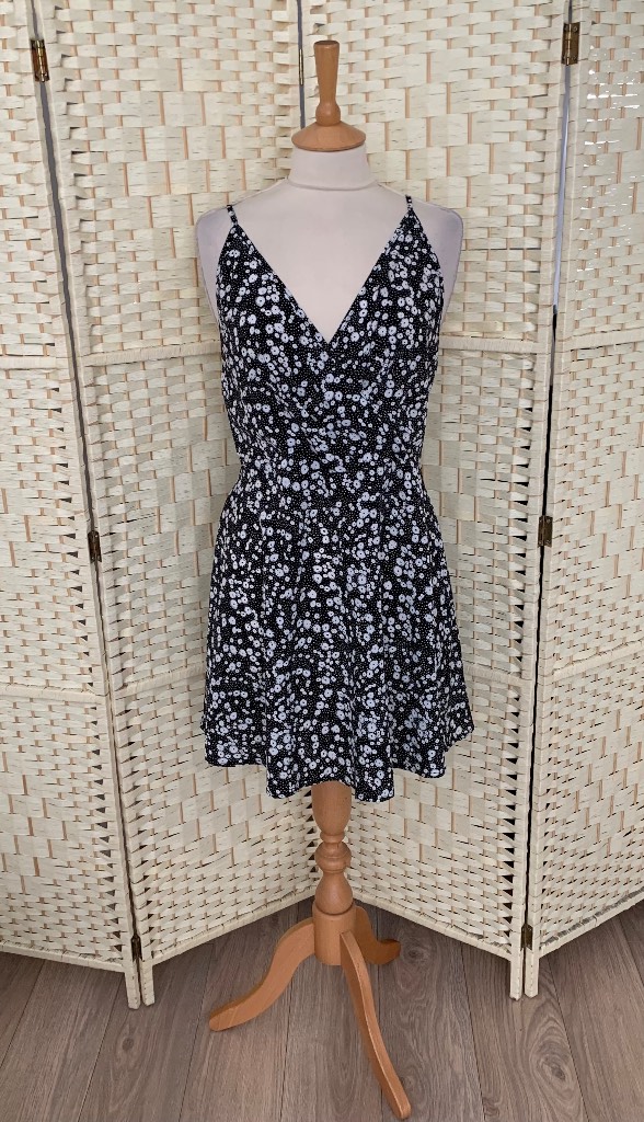 Shein Black & White Lightweight Summer Dress Size Medium/ 10