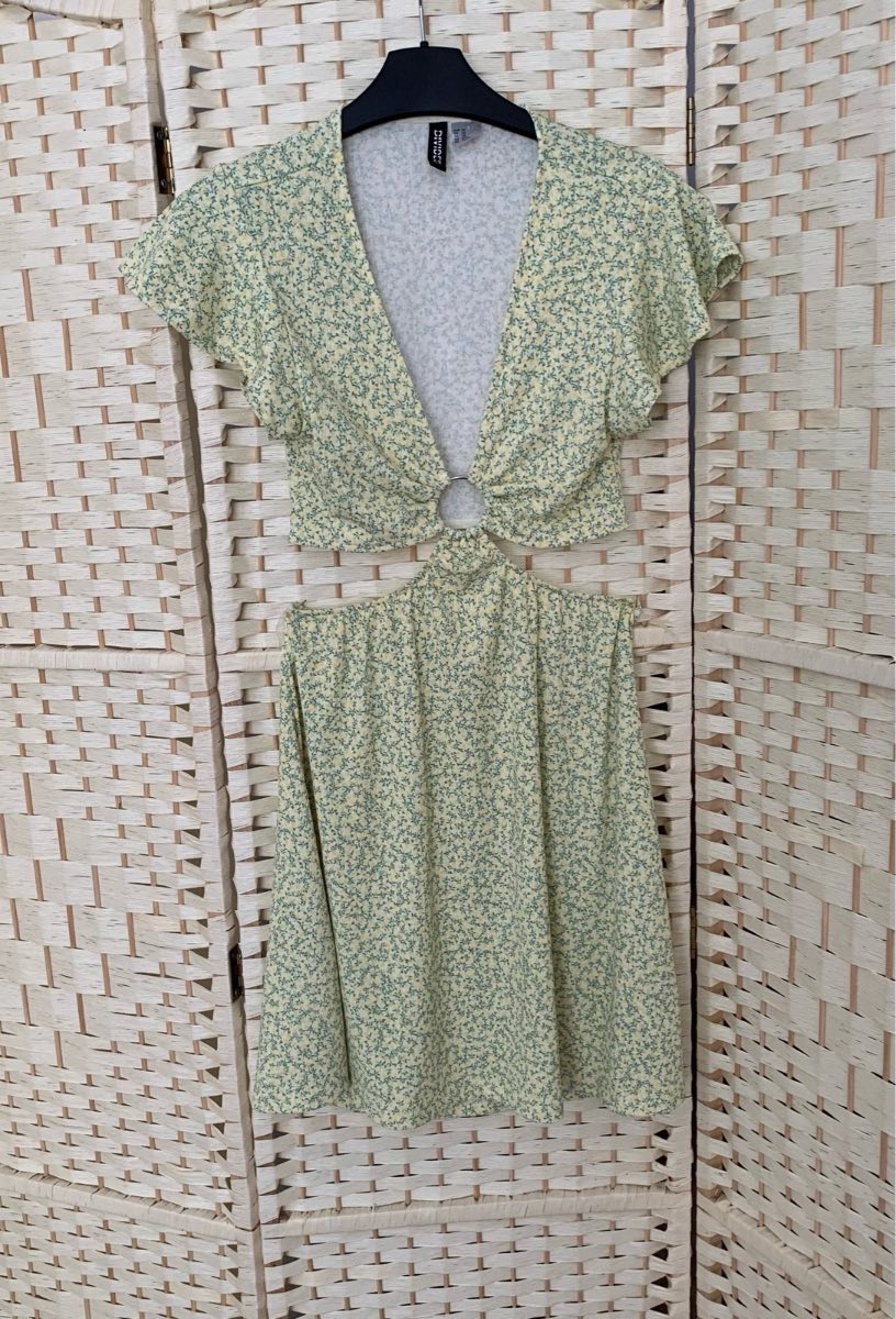 H&M Yellow & Green Ditsy Print Cut Out Waist Stretchy Dress Size XS / 6