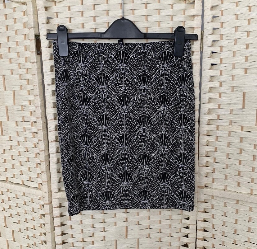 H&M Black & Silver Glitter Stretch Mini Skirt Size XS 6-8