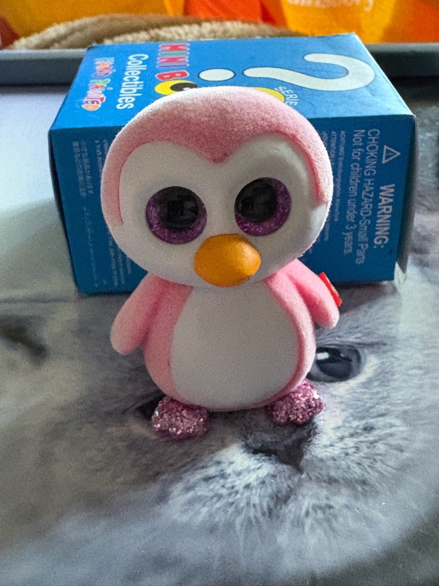 Ty mini boo ‘glider the penguin’