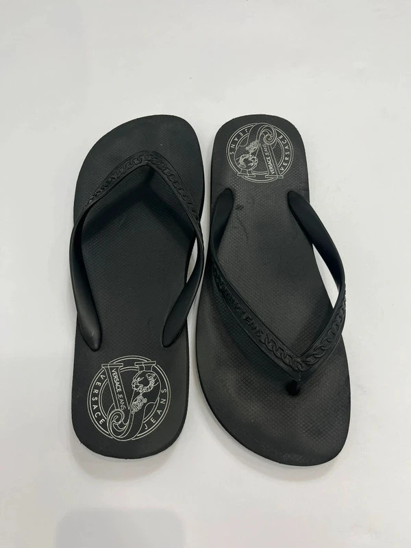 Men’s Versace jeans black flip flop sandals 43/45