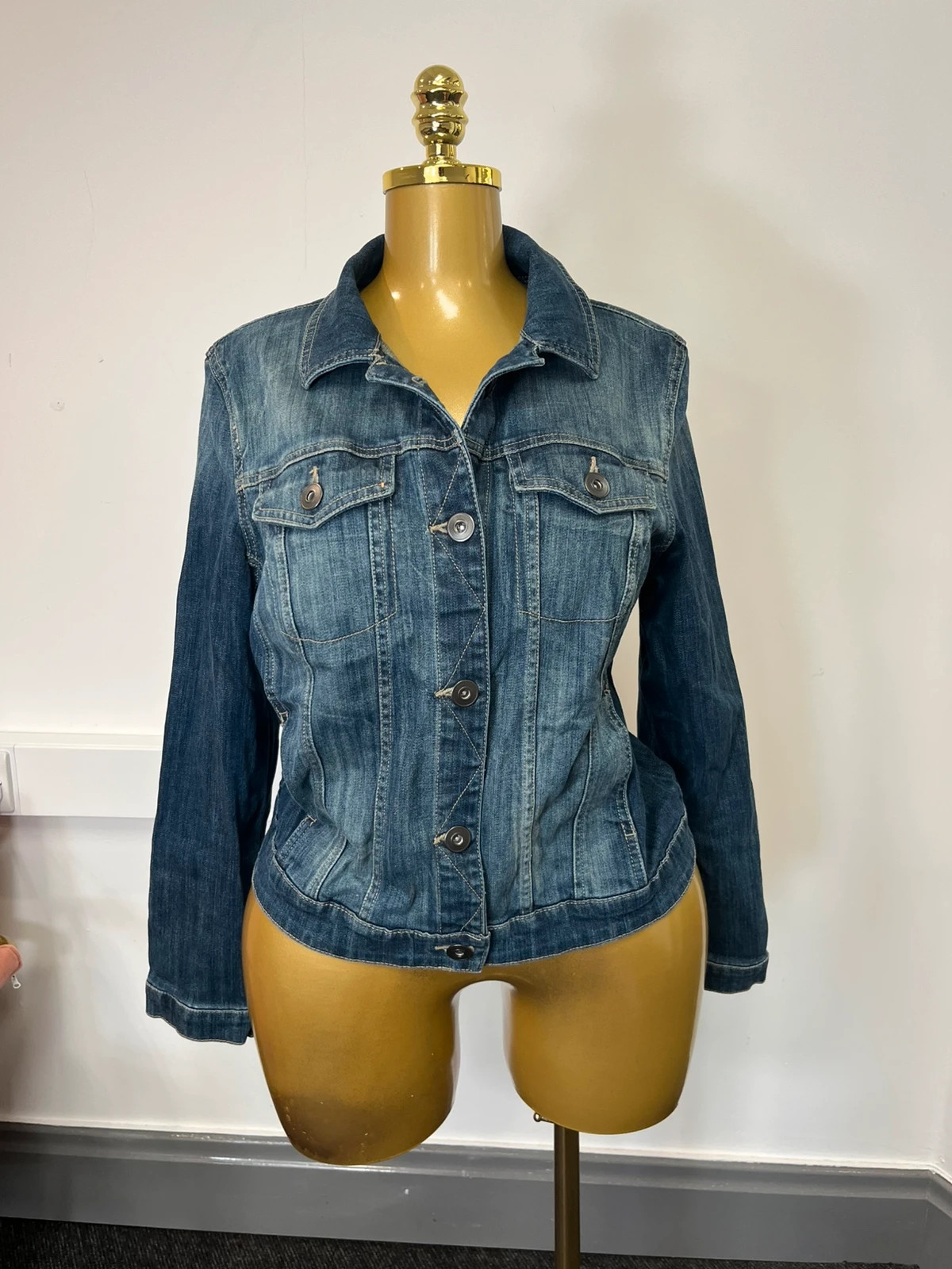 TU Blue Wash Denim Jacket Classic Button Up Trucker Casual Vintage Style Medium