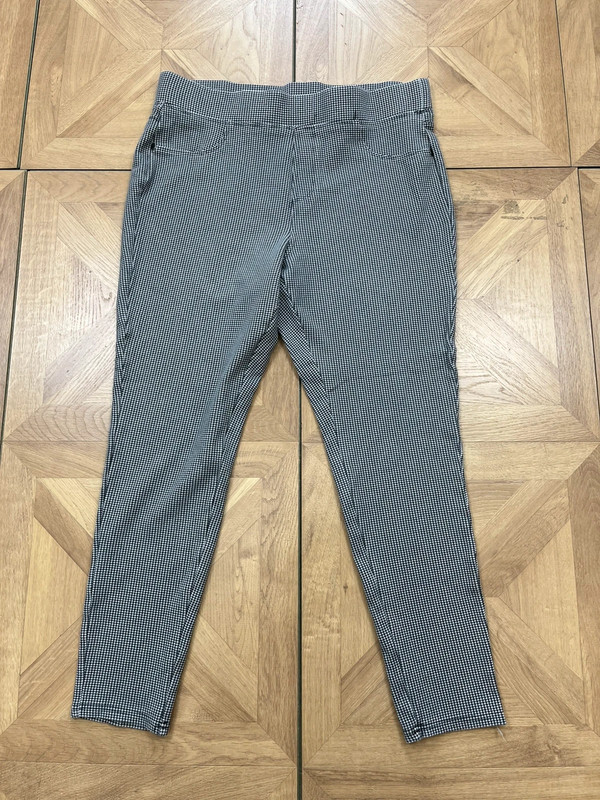 Women’s high waisted straight leg TU size 16 trousers