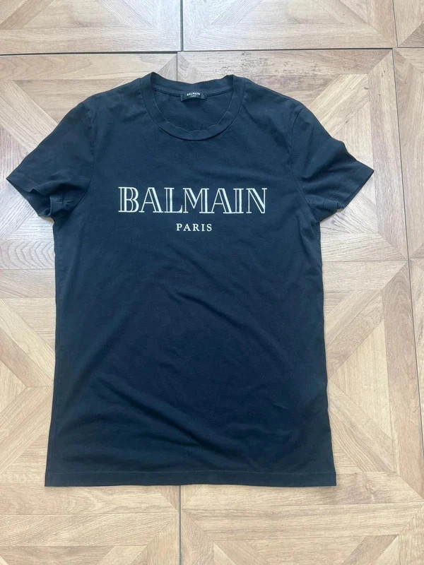 Men’s authentic Balmain Paris size M black t shirt