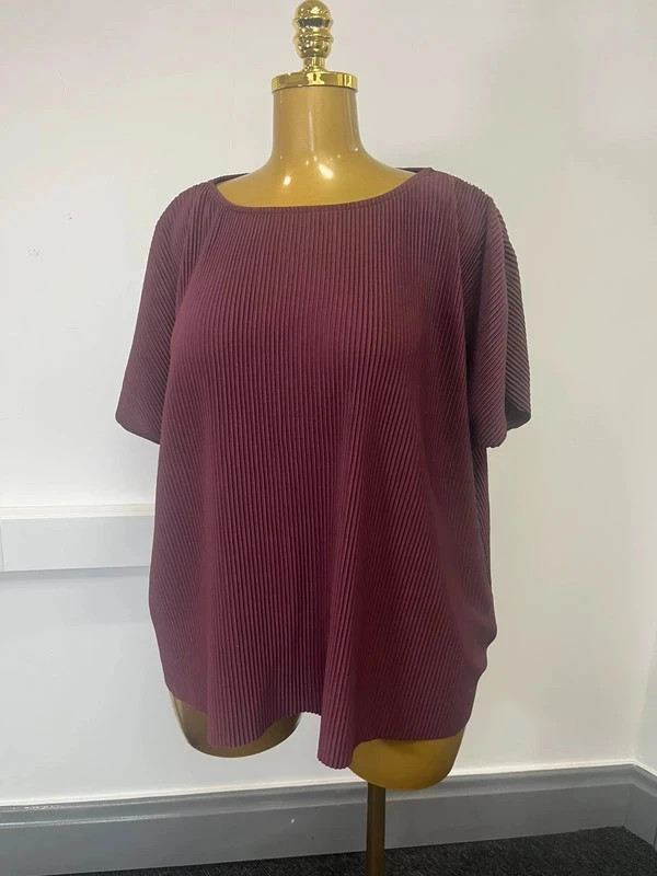 Women’s burgundy short sleeve tu uk14 ribbed t shirt