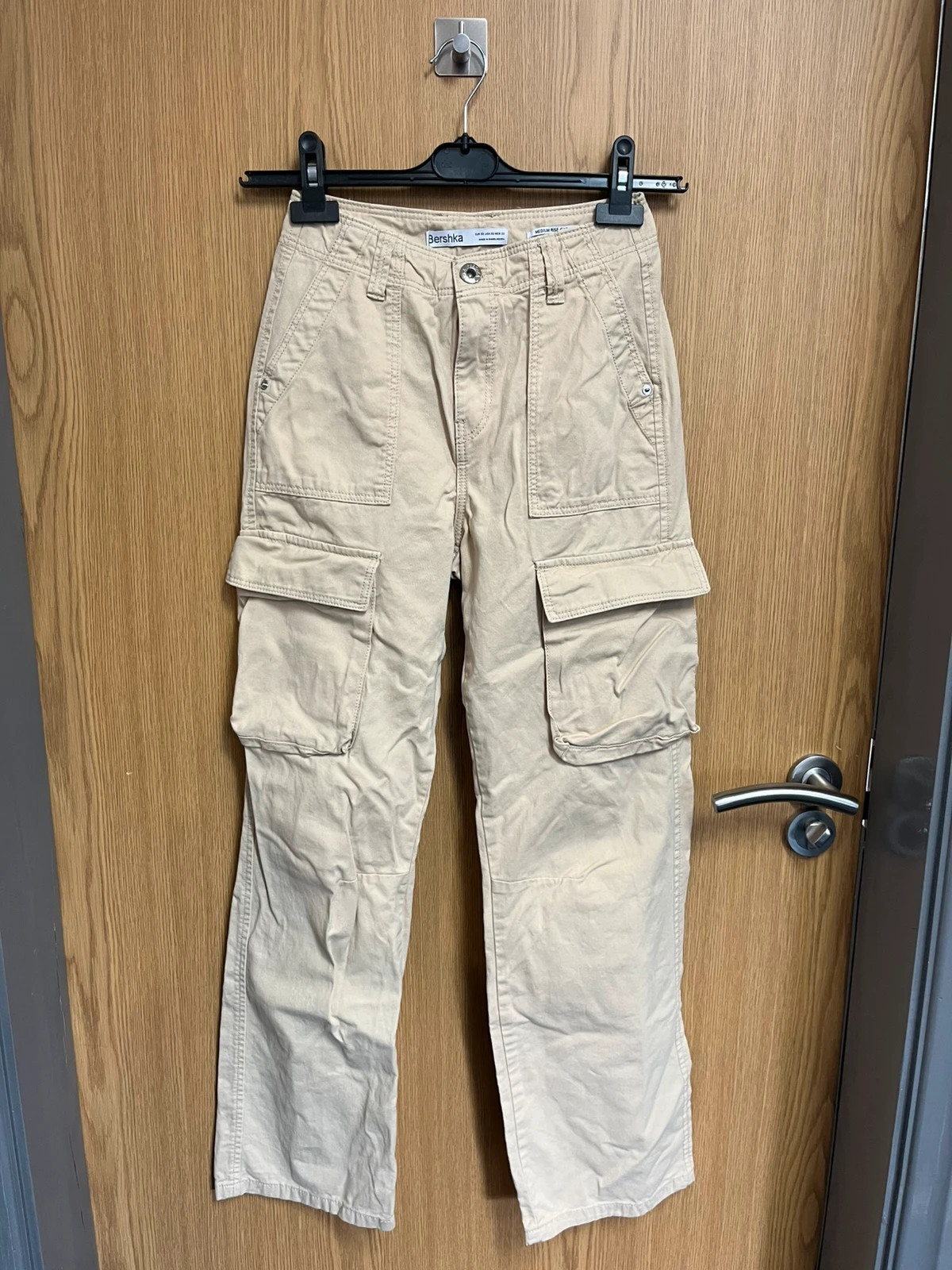 Bershka Beige Utility Cargo Trousers Parachute Workwear Multi Pocket Wide Leg Jeans