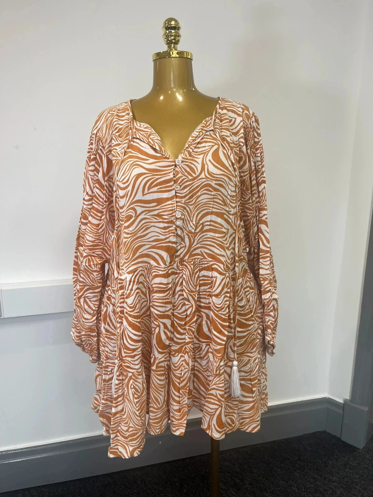 Love yours London tassle detail v neck women’s print top uk22