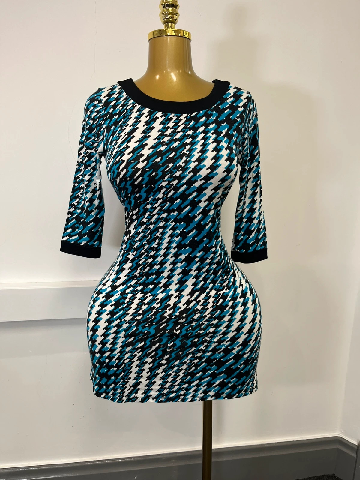 Principles petite y2k size 12 3/4 sleeve round neck classy office siren mini dress
