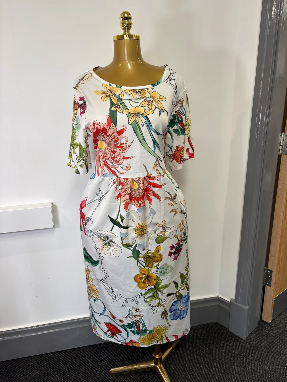 Women’s white long maxi floral dress size XL