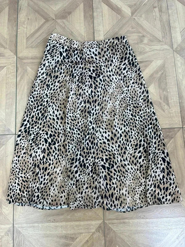 Mango leopard print size M midi skirt y2k