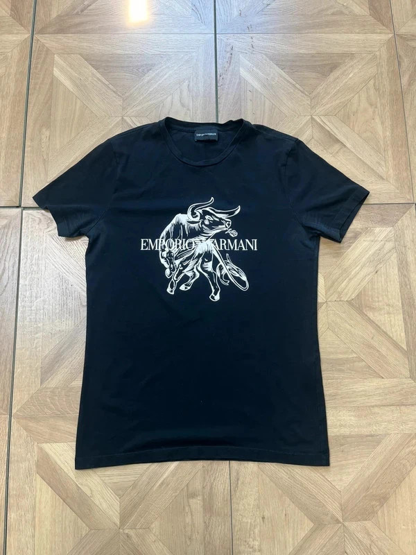 Authentic Men’s black Armani size S graphic t shirt tee