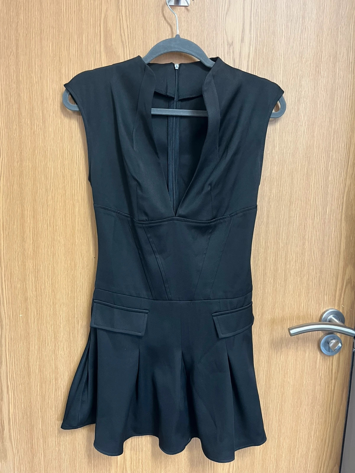 Shein Black Tailored Utility Mini Dress Sleeveless V Neck Flared Skirt Pocket Detail Extra Small