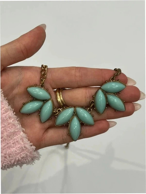 Y2k gold turquoise pendant costume jewellery necklace