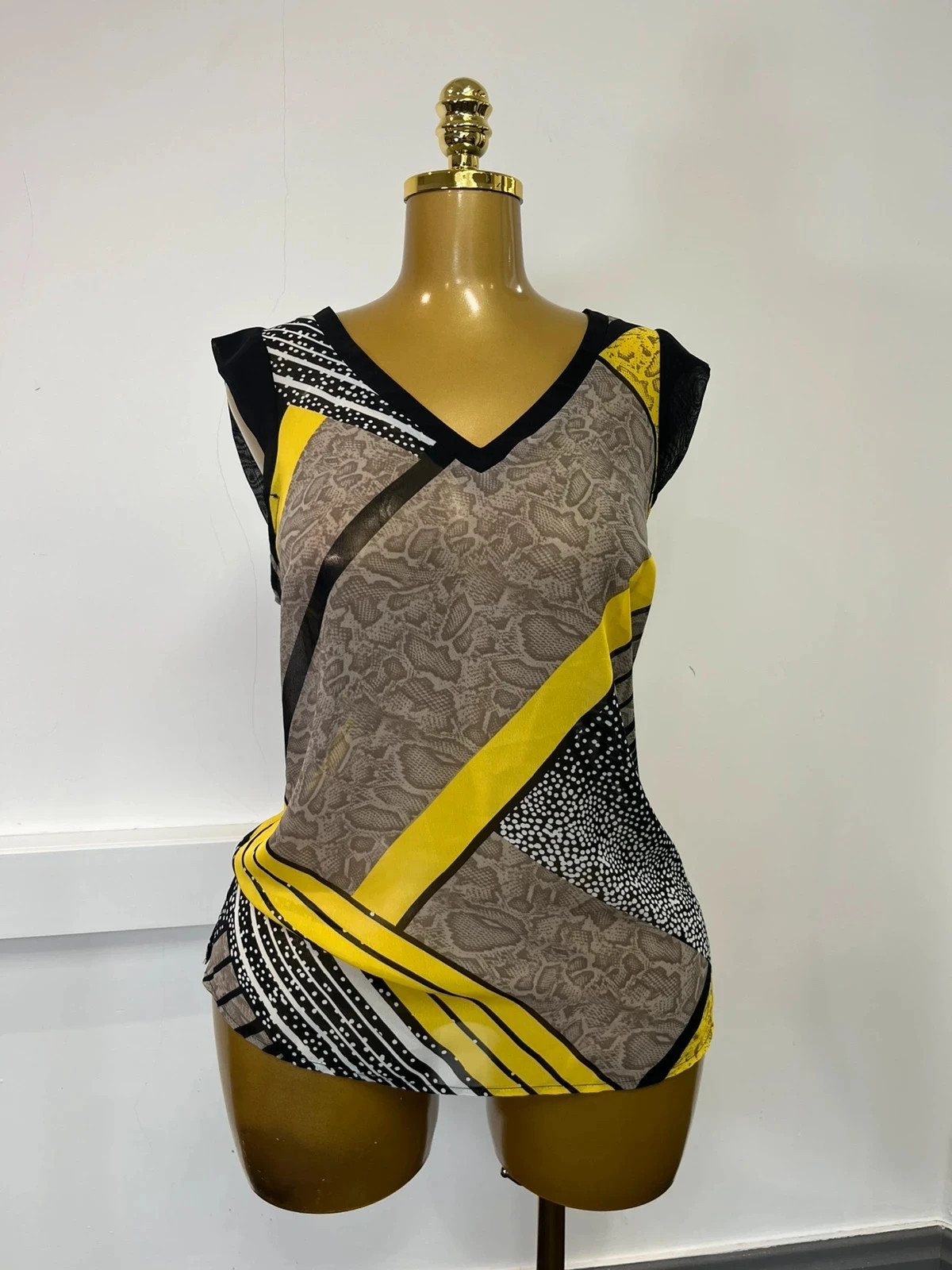 George Black Yellow Grey Snake Print Abstract Geometric Mesh Top Medium