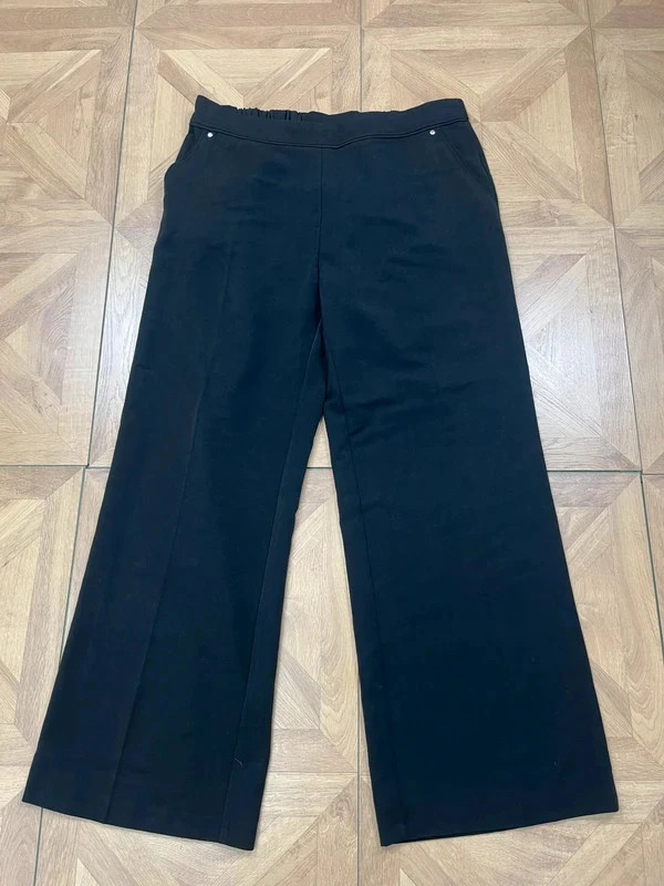 Evan’s high waisted wide leg pockets uk18 black trousers
