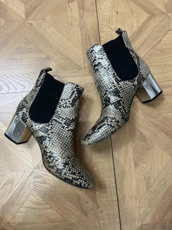 Women’s snake print uk 5 / 38 river island ankle boots block heel
