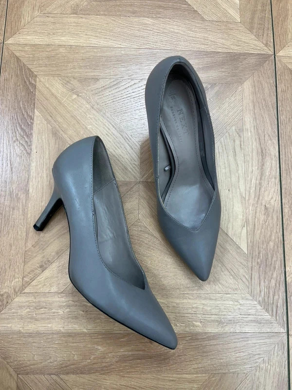 Women’s matte grey forever comfort leather stilleto heels
