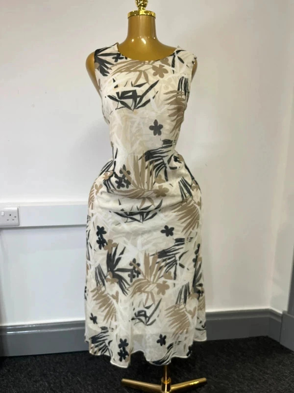 Women’s Paul separates uk 16 floral double lined midi dress