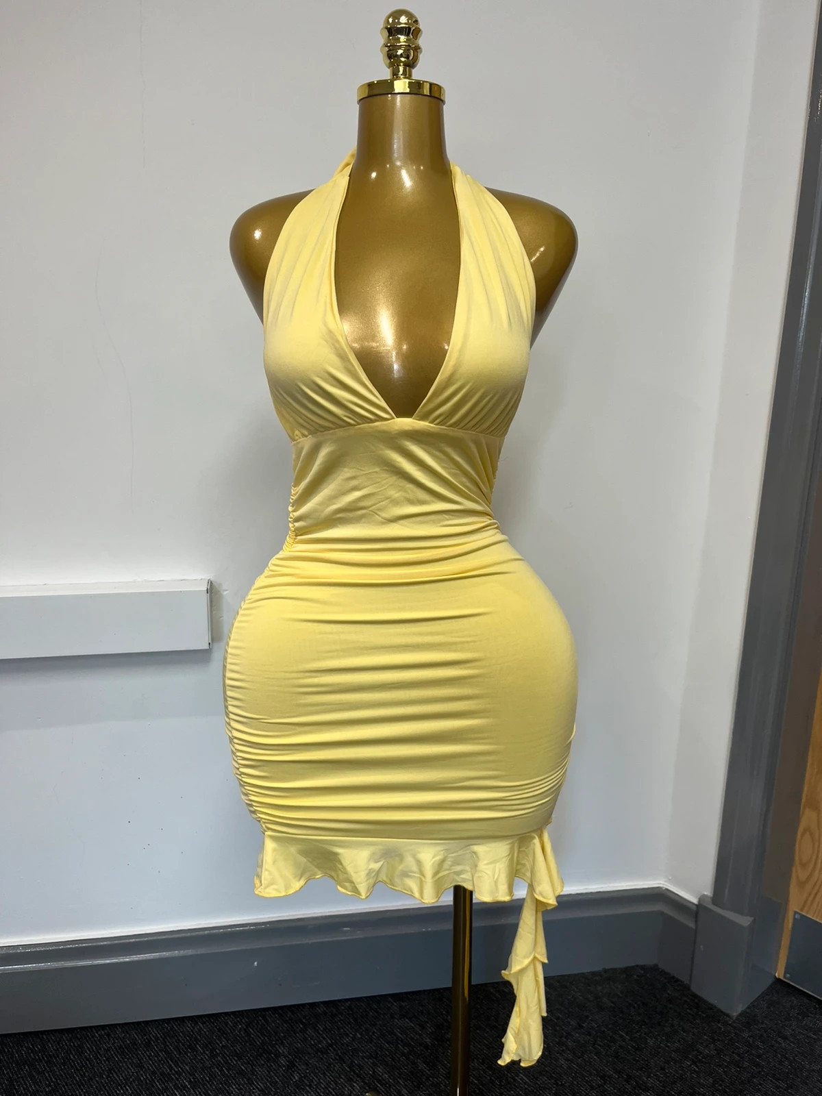 Shein Yellow ruched halter mini dress with tie-back, ruffle hem jellyfish style dress extra small
