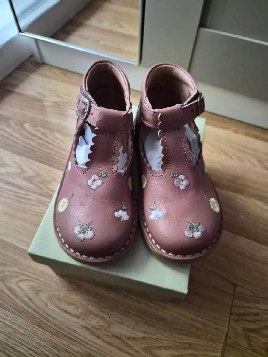 Girls petit nord t-bar shoes