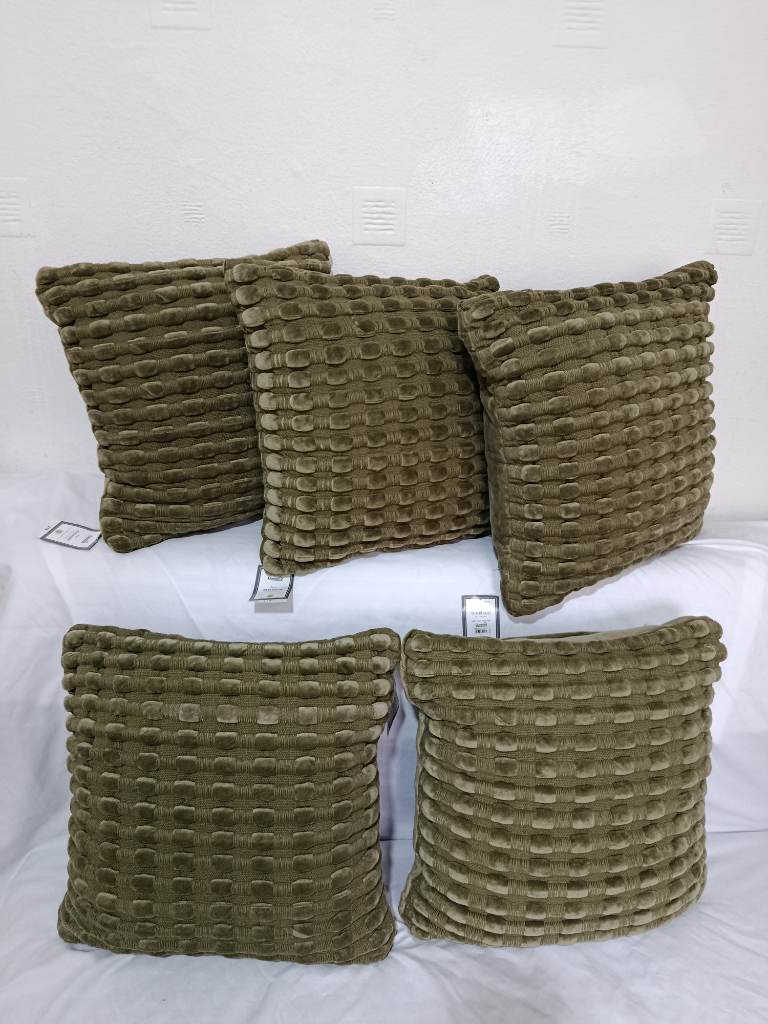 5xDunelm Olive Green Velvet Looped Cushion 43x43cm