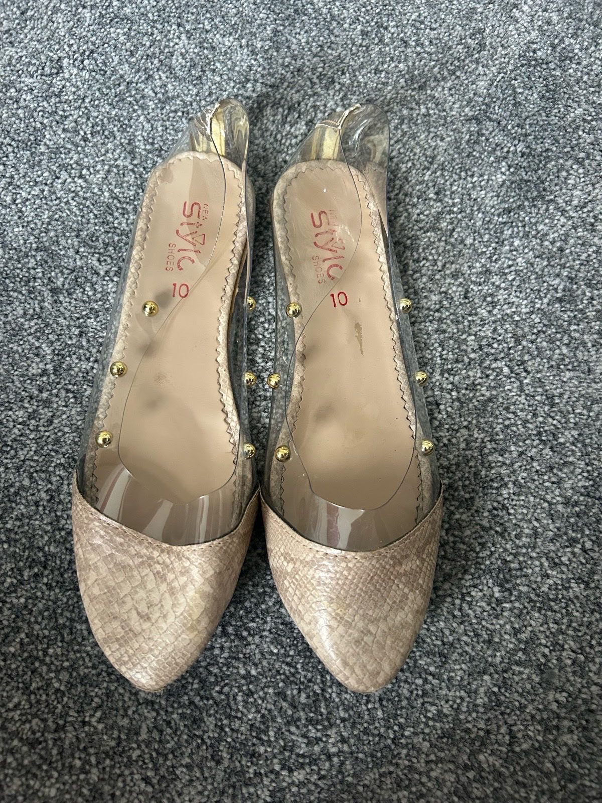 Women flats
