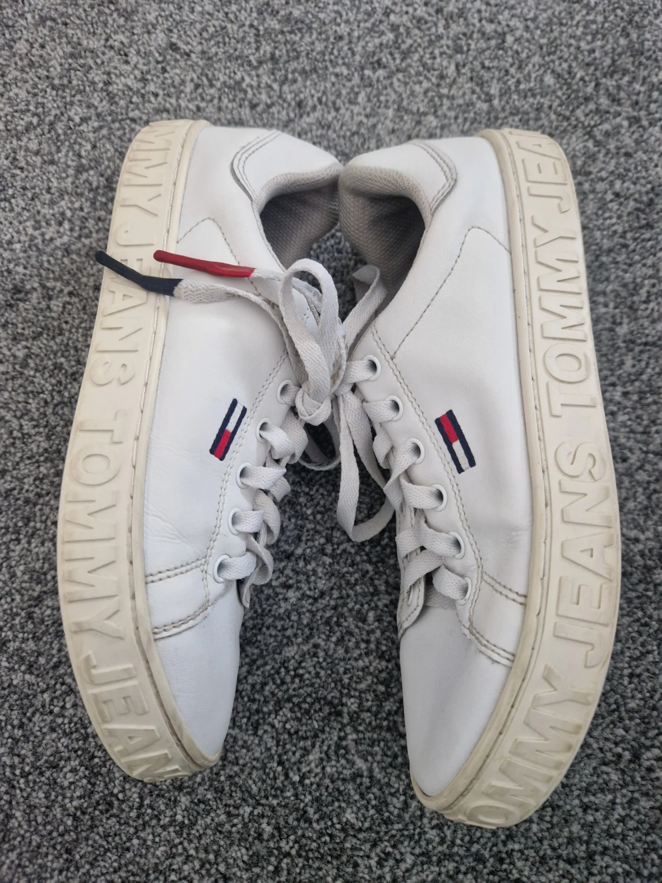 Tommy Jeans unisex white trainers UK size 6 in great condition