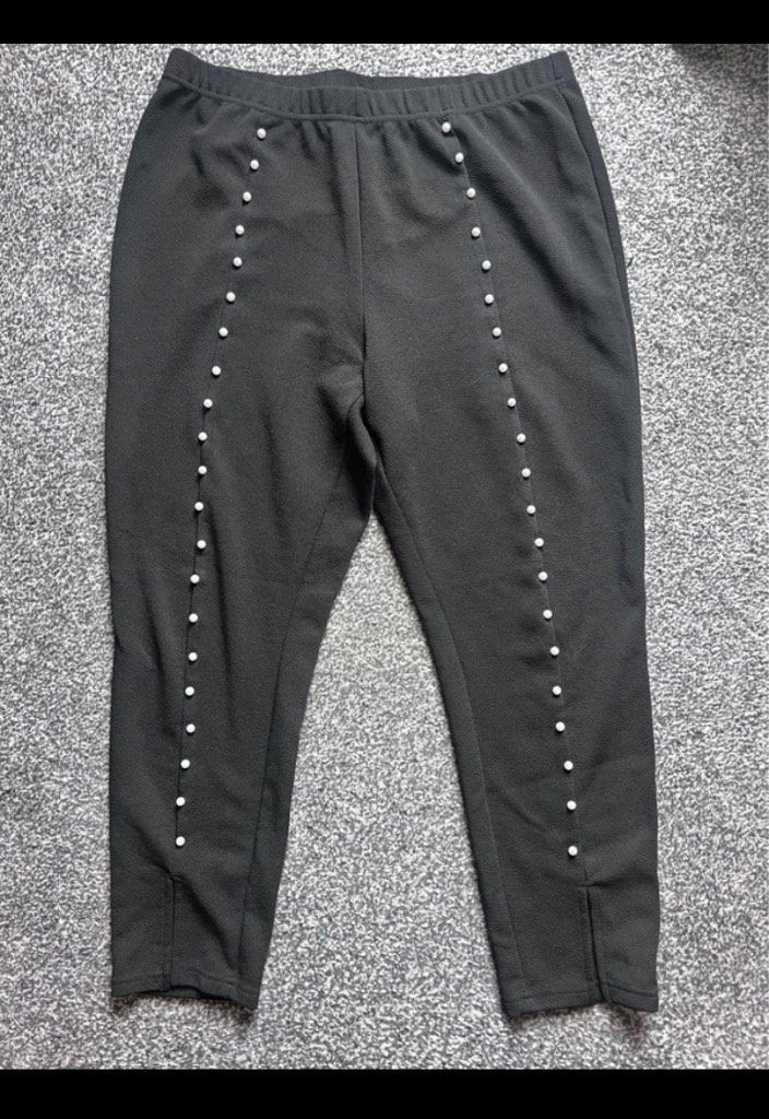 Pearl button legging trouser