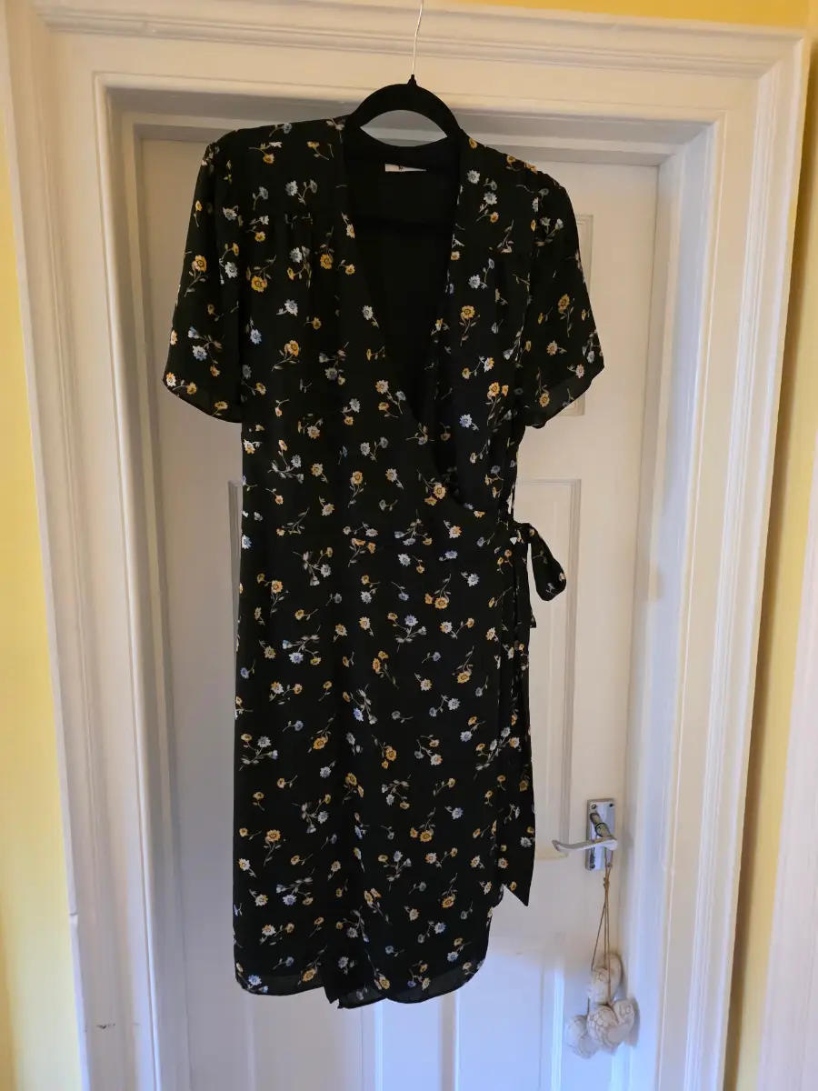 Tu Black Floral Short Sleeve Wrap Midi Dress Size 22