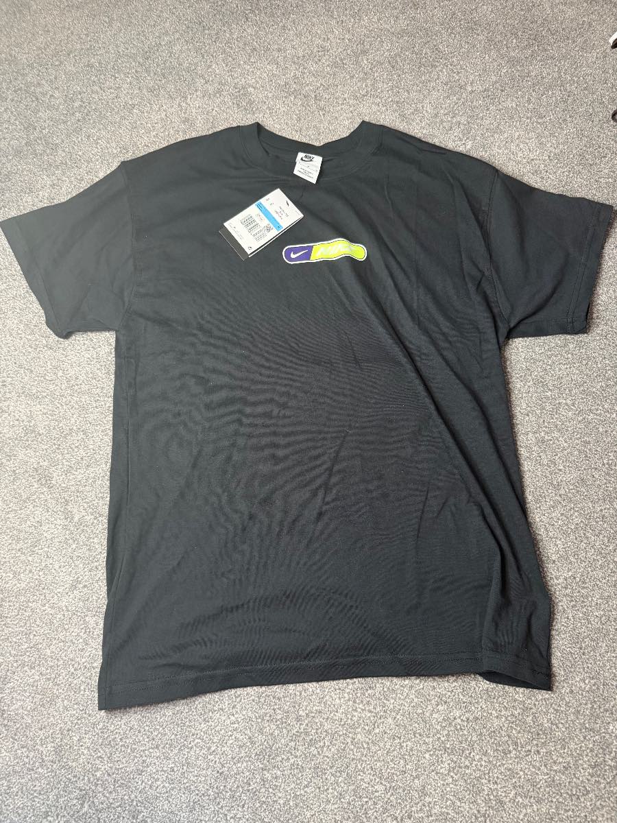 Nike Racing Graphic T-Shirt Black Men's Medium BNWT Never Worn