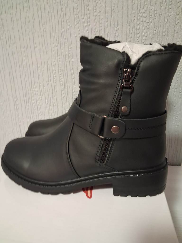 Ladies Boots size 4
