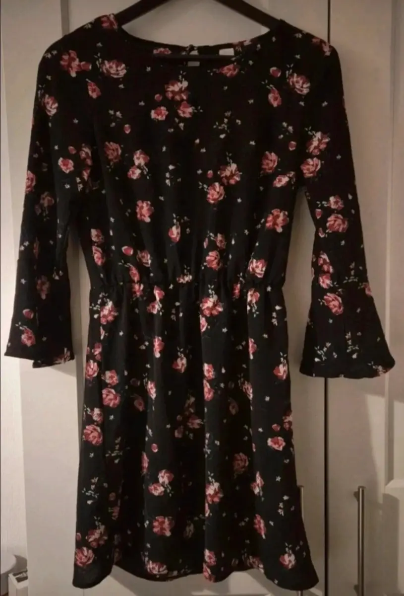 Womens H&M dress size 8