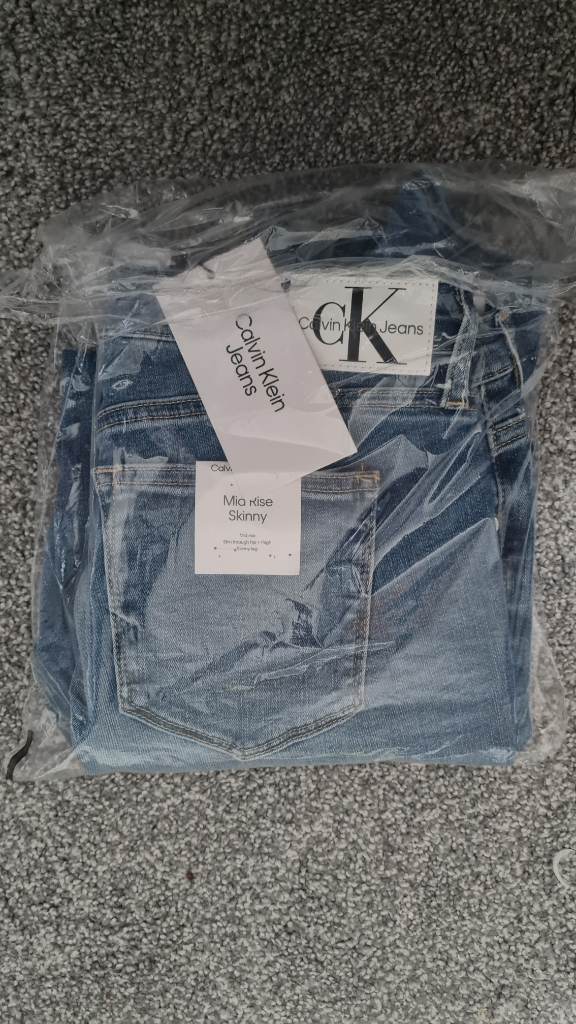 Size 12 Calvin Klein blue mid rise, skinny Jeans BNWT