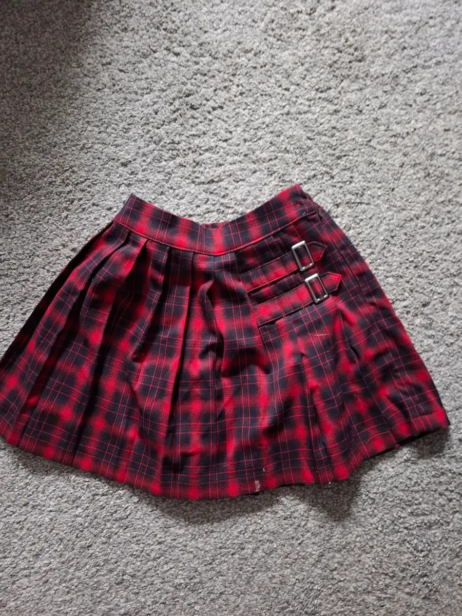 Age 11y Next red/black tartan skirt