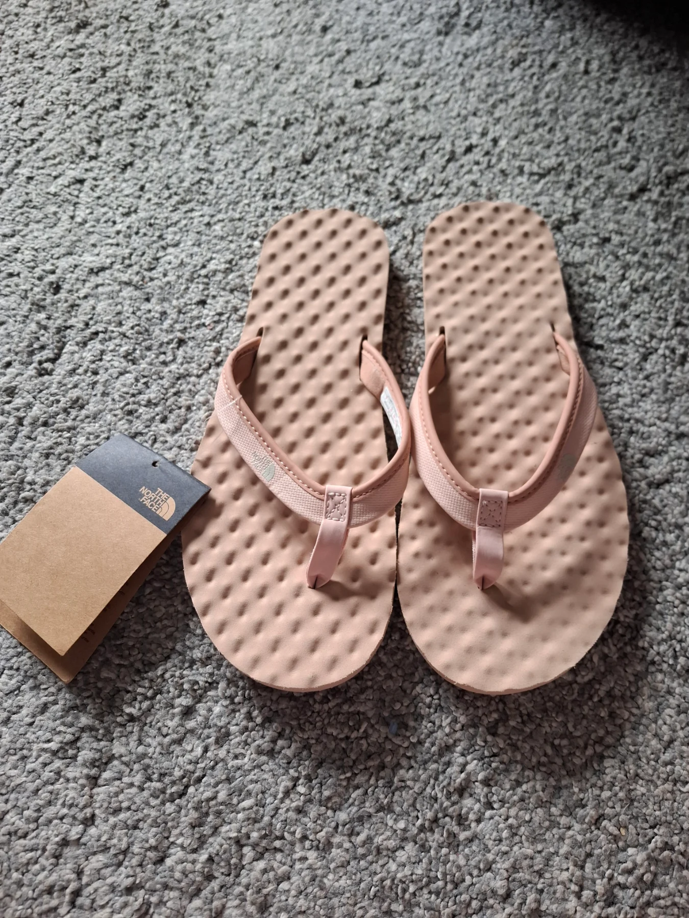 Size 7 North Face pink flip flops BNWT