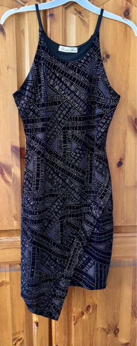 Cameo Rose strappy sparkly black velvet sequin pencil slim midi dress size 12