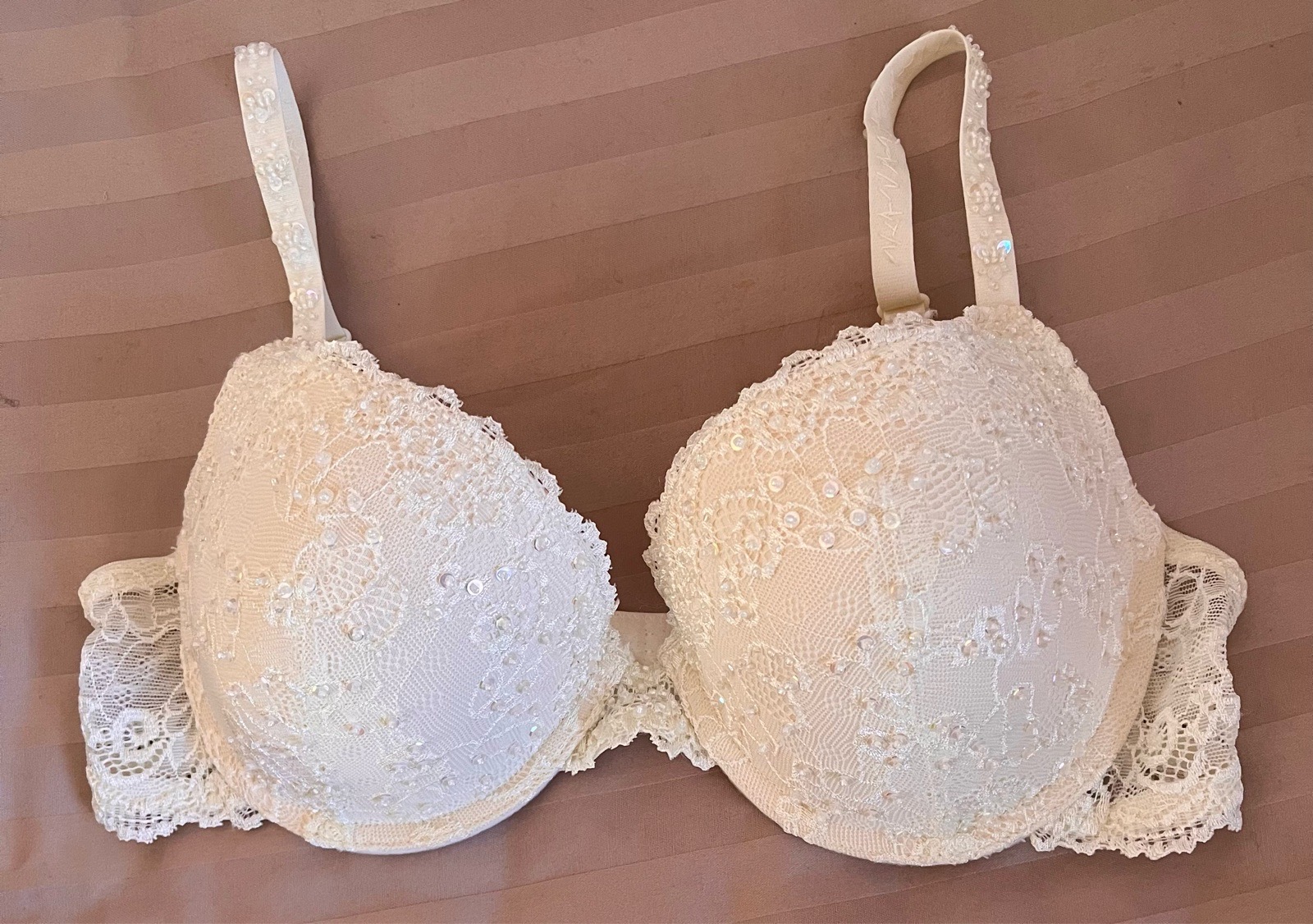 New Look cream floral sequined applique push up bra size 36C