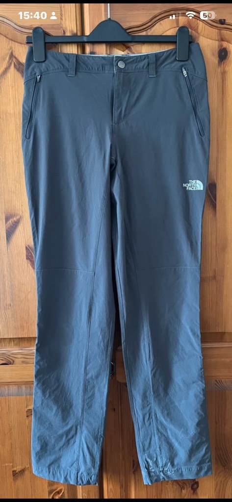 The North Face women's grey activewear bottoms EUR 6 (30" waist) NWOT