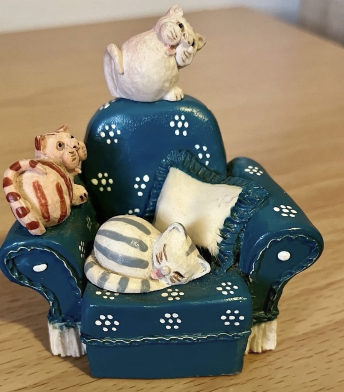 Peter Fagan Colour Box Cat signed 1984 Gang's Chair HS312