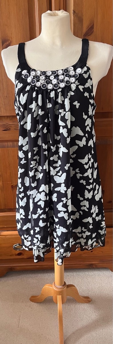 Purple strappy black floaty butterfly patterned dress Size L/XL