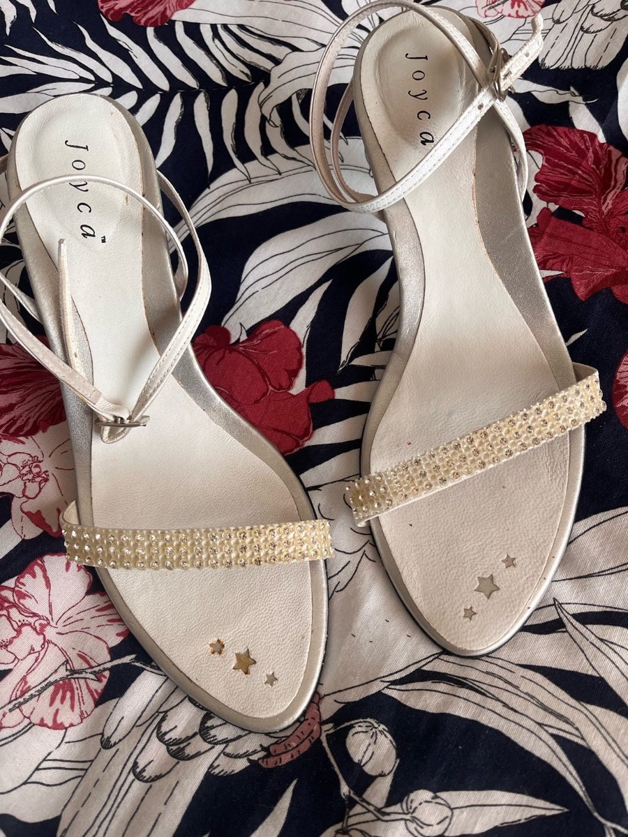 Joyca sparkly white strappy stiletto sandals size 39