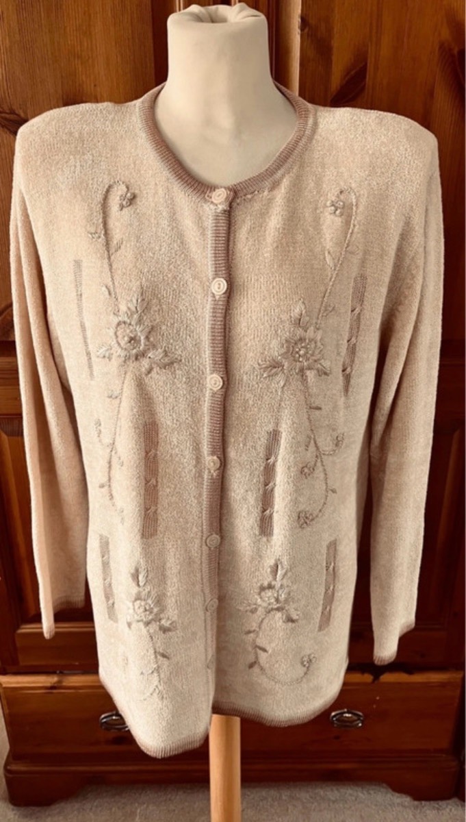 Deep cream vintage chenille embroidered beaded cardigan size XL