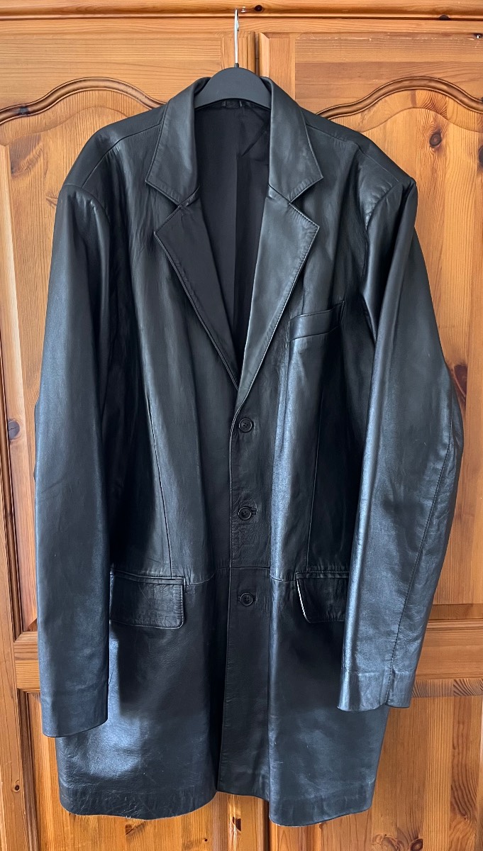 Men's black faux leather coat size XL (48" chest)
