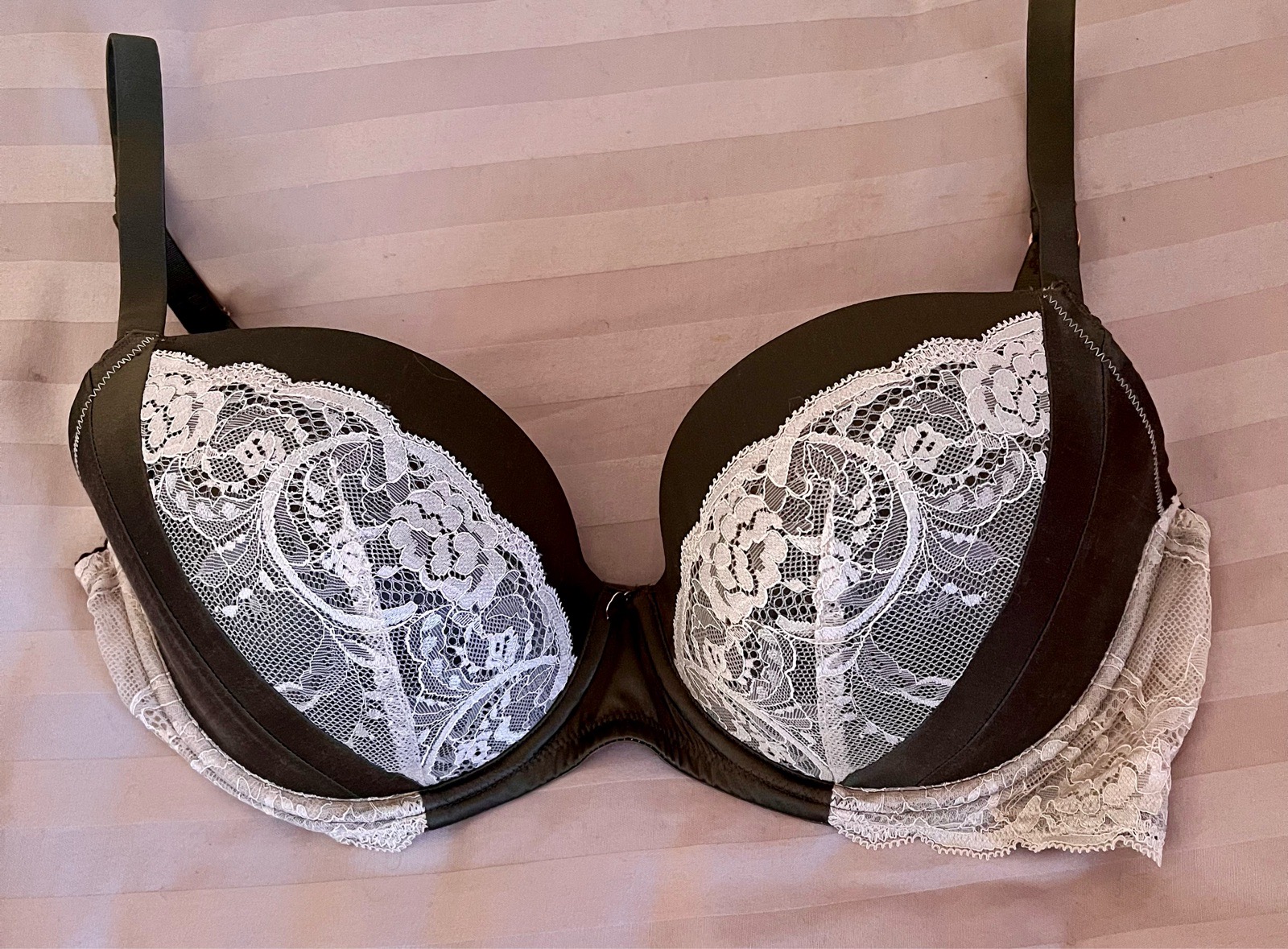 M & S Autograph "Rosie" olive green underwired padded bra size 36D