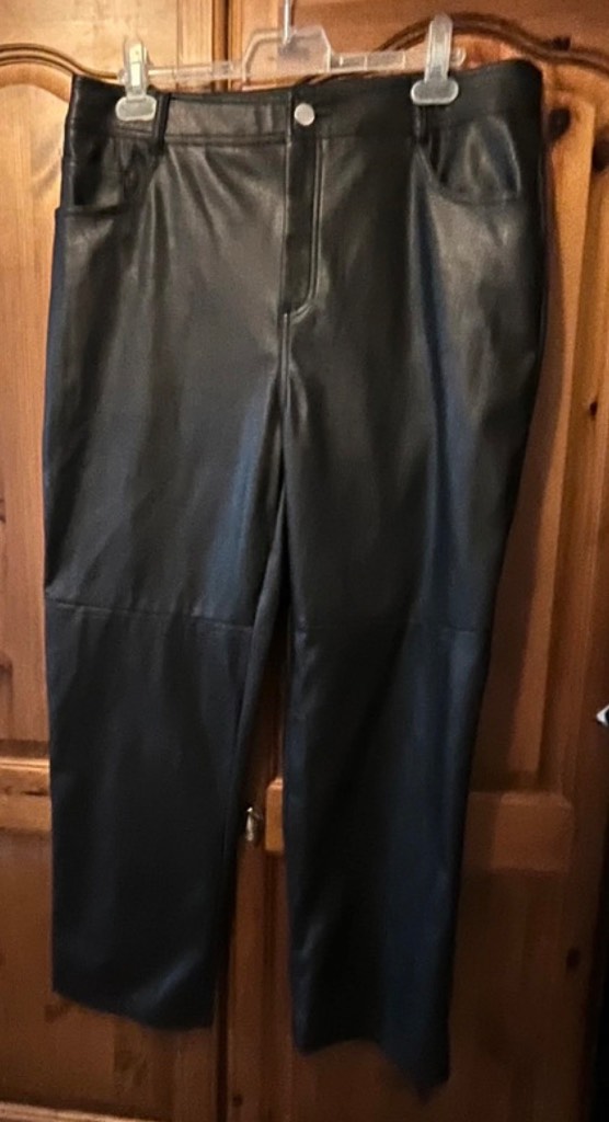 New Look black faux leather trousers 16 NWT   R.R.P.£32.99
